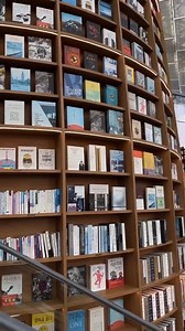 🌸STARFIELD COEX LIBRARY🌸 📍Seoul, South Korea A dazzling centerpiece in Seoul’s iconic COEX Mall, the Starfield COEX Library is a marvel of contemporary design. With its towering bookshelves and cascading volumes, this architectural gem provides a serene refuge amidst the city’s bustle. As visitors step inside, they’re greeted by a sea of books, offering a tranquil space to explore literature while basking in the grandeur of the library’s design. Video Credit: harotaslife @1000libraries | Beau