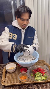 395K views · 19K reactions | អត់ចេះទាល់តែម្តងលោកវេហាស៍藍藍 #fypシ #fyp #Cambodia #usa #winter #snowstorm #TopFans #កូនត្រីបំពង | Meas Saly មាស សាលី | Facebook