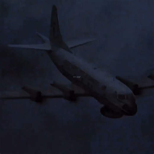 Flying through a storm is insane | #plane #planecrash #aviation #edit