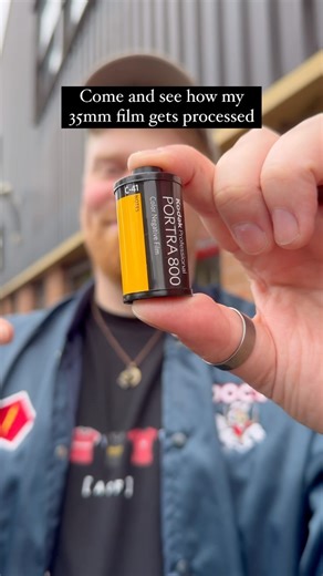 This is how 35mm film gets processed 🎞️ #expiredfilmclub Huge thanks as ever to @analoguewonderland for always doing such an incredible job with my film rolls 😍 hit them up for all your film photography needs - link in my bio to their website! One of the most common questions I get asked is ‘how do you get your film photos onto your phone?’ - so hopefully this answers that question. If you want to know anything else just lemme know in the comments! ✍️ | Expiredfilmclub