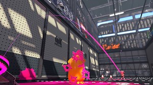 A new sub weapon called the Torpedo is coming to Splatoon 2! When thrown, it changes shape and homes in on a nearby enemy, exploding on impact and splatting ink everywhere! Fortunately, Torpedoes thrown by opponents can be shot down with your own attack. For more updates, visit the Squid Research Lab: https://www.nintendo.com.au/blogs/squid-research-lab/ | Nintendo