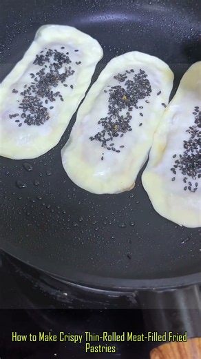 How to Make Crispy Thin-Rolled Meat-Filled Fried Pastries