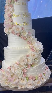 Chiếc bánh Kem siêu to khổng lồ được Phan Diễm tâm huyết chuẩn bị cho đám cưới ở Sài Gòn! | Phan Diem Vlog
