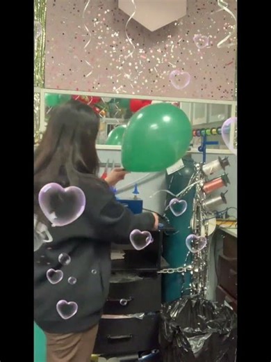 10 bouquets of 10 balloons? We got you!