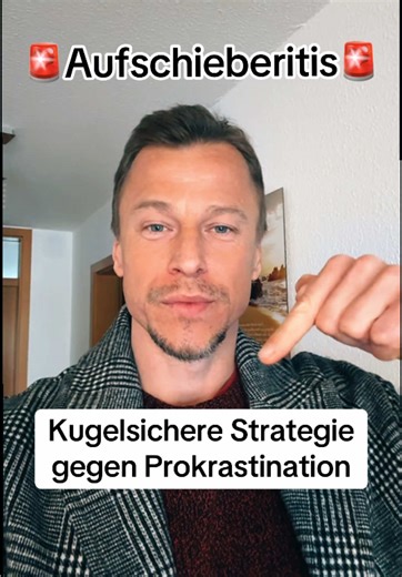 1. Emotionale Vermeidung statt Faulheit: Ein zentrales Zeichen ist, dass du die Aufgabe nicht wegen Zeitmangel meidest, sondern wegen des Gefühls, das sie in dir auslöst. Typisch sind innere Reaktionen wie Druck, Überforderung, Angst vor Bewertung oder auch ein diffuses Unwohlsein, das sofort entsteht, sobald du nur daran denkst. Dein Gehirn koppelt die Aufgabe dann nicht mehr an „tun“, sondern an „unangenehm fühlen“, und weicht automatisch aus. 🧠Lösung sofort: Senke die emotionale Hürde radika