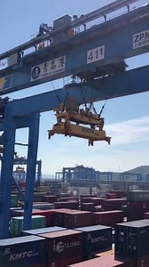 Come and see this advanced unmanned container terminal in China's Shandong Province, a hub of automation! #containerterminal #harbour #Shandong #automation #chinawonders #innovation #infrastructure Credit to boxianyang on Douyin | China wonders