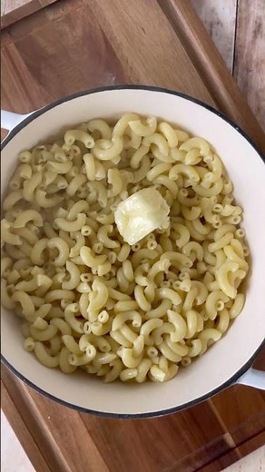 Whipped Cottage Cheese Mac and Cheese- Recipe: lolohomekitchen.com