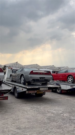 🔥 เสร็จสิ้นขั้นตอนทั้งหมดของการนำเข้ารถยนต์โบราณ (Classic Car) ตั้งแต่ต้นจนจบอย่างเป็นทางการ 🔥 สถานีต่อไป…เจอกันที่ Auto Factory ครับ! 👉 สำหรับการนำเข้ารถยนต์ภายใต้ พ.ร.บ.รถยนต์โบราณ (Classic Car) 🏁AUTO-FACTORY🏁 เรารับบริการทุกขั้นตอนตั้งแต่ 👇 1.การจัดหารถให้ได้ตามความต้องการของลูกค้า 2.ขนส่งจากประเทศต้นทางมายังเมืองไทย 3.ดำเนินการเรื่องเอกสารให้ในทุกขั้นตอนทั้งนอกและในประเทศ 4.ดำเนินการยื่นขอประเมินภาษีและจดทะเบียนรถยนต์ดังกล่าวจนถึงส่งเล่มทะเบียนให้กับลูกค้าเลยครับ❤️ สนใจติดต่อ 👉 Tel. 0