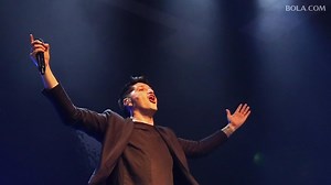 Lirik Lagu For The First Time - The Script