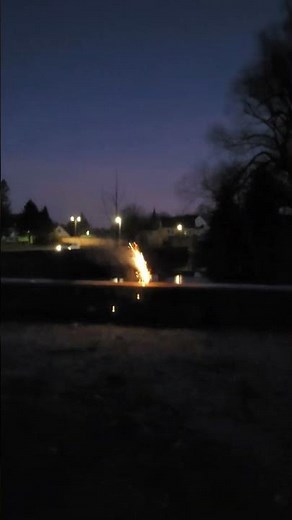 Crackling beam Pyroland #fireworks #pyrotechnica #pyro #foryou #fy #feuerwerk #firecracker #pyroland