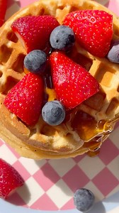 Waffles always 💌🤍🧇 There’s just something about waffles that have my heart! What you need: 1 cup GF flour 2 tbsp @nakedharvestsupplements vanilla pancake protein (RB15 to save 🧇) 1 tsp baking powder 1 egg 3/4 coconut milk 3 tbsp maple 2 tbsp olive oil How to: 1. Preheat round mini waffle maker. 2. In a small bowl combine flour, baking powder, egg, coconut milk, maple, and olive oil. 3. Stir until combined. 4. Pour on heated waffle iron and cook as per waffle instructions. 5. Repeat until all