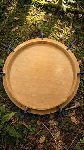 Trust the process... the end result is worth it! 🌊😍 Bringing the ocean inside with this epoxy resin pour. That wave effect is everything! Would you put this in your home? ​. . . #resinart #epoxypour #diyhomedecor #satisfying #oceanwaves