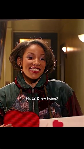 Newday Clip on Instagram: "🎬 Everybody Hates Chris😂 Comedy • Sitcom • Coming-of-Age“Growing up was tough, but Chris made it hilarious.”Everybody Hates Chris is a sharp, witty sitcom inspired by Chris Rock’s teenage years in 1980s Brooklyn. The show follows young Chris as he juggles school bullies, a tough-love mom, a penny-pinching dad, and siblings who always seem to get him into trouble. Through humor and heart, Chris turns everyday struggles into laugh-out-loud lessons about family, resilie