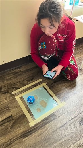 In this digital, device-driven age, technology has a place in a student’s education. It just doesn’t deserve to be the foundation of their education. As a STEAM school, our students regularly engage with robotics; we keep their boredom at bay, however, by integrating engineering challenges alongside the coding. #lowtechschool #trailblazeracademy #kindcuriousbravelearning #steampoweredlearning #missourimicroschool | Trailblazer Academy