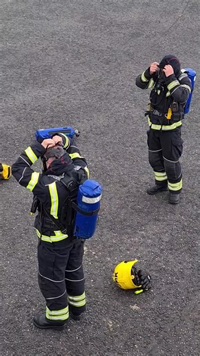 BA Search & Rescue Training #firefighter #firefighting #fire #fireman #fireengine #firetruck #bluelights #ukfireservice #firewoman #airportfirerescue🧑‍🚒🚒🚁✈️ #airportfirefighters #airportfire #fyp #foryoupage #foryoupageofficiall