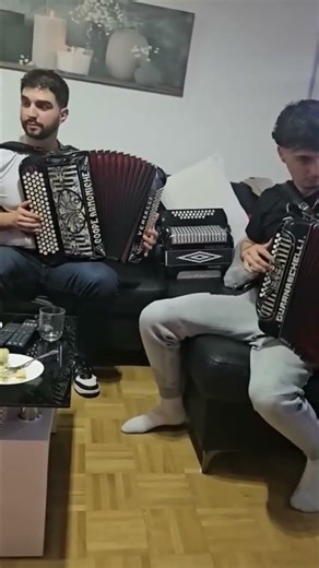 Que espetáculo! Os Vieiras mostram um talento fora do normal! #duet #culturadiversa #música #cultura