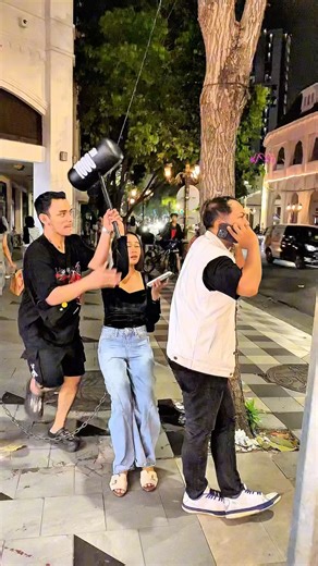 Hammer prank making panicked #shorts #trending #viralvideo #comedy #funny