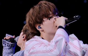 【BTS】Spring Day｜超清演唱会中字｜樱花要开了 寒冬也将远去