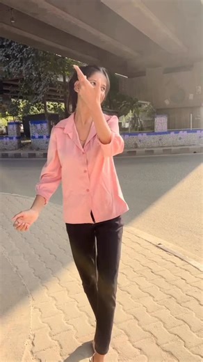 𝕿𝖎𝖓𝖆 𝕽𝖆𝖏𝖕𝖚𝖙 on Instagram: "Devriya😂 #trend #viralvideo #views"