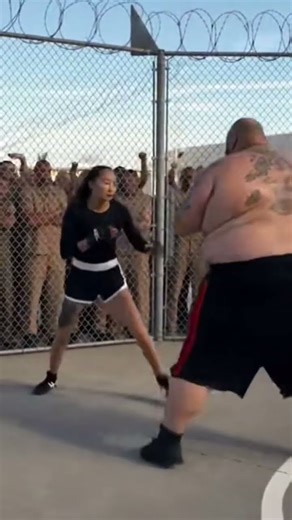 Girl VS fat man boxing 🥊#ufc #boxing #shorts
