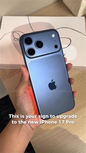 Still thinking of upgrading to the new iPhone 17 Pro? This is your sign! 🤳🏽 @apple | When In Manila