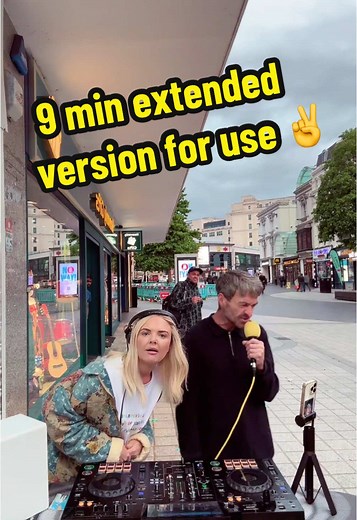 Robert's 9-Minute Fast Rapping Performance