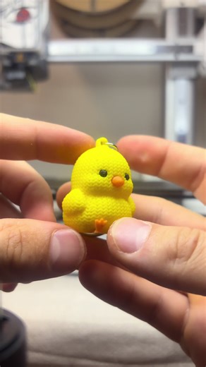 Warning: This chick may steal your heart (and your keys) 🐣🔑💛 #3DPrintCharm #KeychainGoals #KawaiiStyle #MiniCuteness #CrochetVibes #ChickPower #FYP #CraftyMagic #PrintAndSlay #PilencheOnTheGo