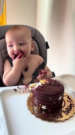 Baby's first cake smash | Usa birthday celebration 🎊 Babys joyful usa 👶 #babysjoyfulusa