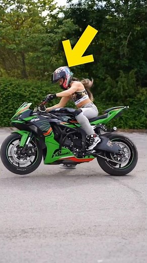 The Smart Way to Pick Up a Heavy Motorcycle!