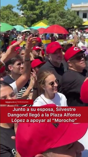 Silvestre Dangond. Apoyando Su Acordeonero - En Festival Vallenato ( Video En Vivo )