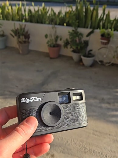 Massive Discounts on Vintage Retro Cameras