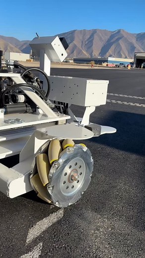 31K views · 30 reactions | Mecanum wheels are so wild! Sometimes special projects require unique solutions. #besttugs #bestaviation | Best Tugs | Facebook