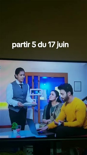 Tout peut arriver autour d'un café — conversation mère-fils romantique