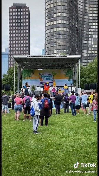 Chuck E. Cheese Summer Concert in Chicago Highlights