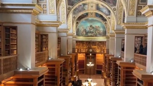 Assemblée nationale: la bibliothèque ouvre ses portes au public après un an de restauration