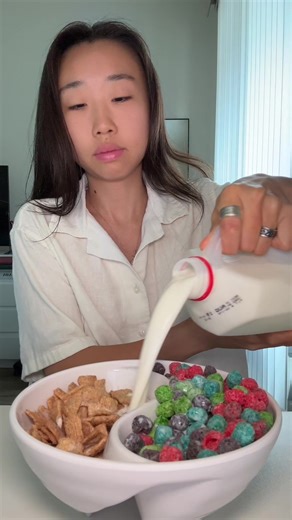 Cinnamon Toast Crunch and Cap'n Crunch Mukbang Experience