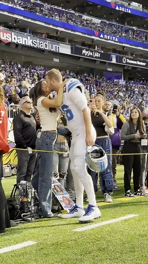 Pregame love 🫶 🎥 : NFL | CBS Sports