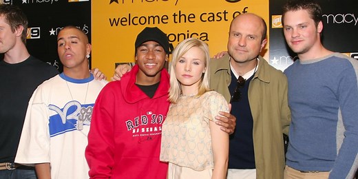 ‘Veronica Mars’ Season 4 Arrives on Netflix & Kristen Bell Teases a Watch Party!