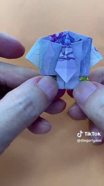 Money Origami T-Shirt Tutorial