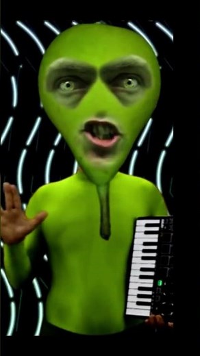 Pear Face Alien Dance - Meme Song #dametucosita #funny #alienremix #crazychallenge