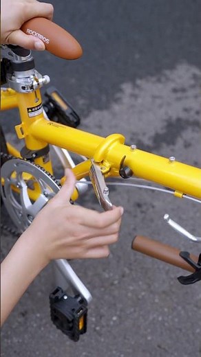 Watch how effortlessly the ROCKBROS Folding Bike transforms from ride-ready to compact in seconds!