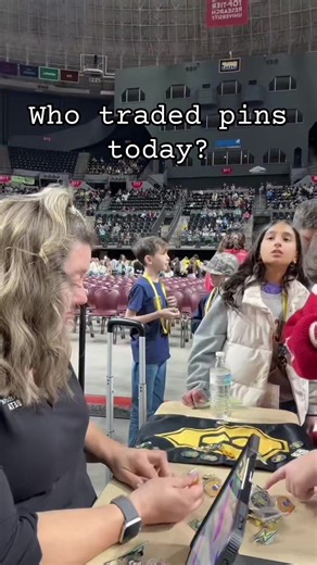 Pin trading with elementary Betas was WILD! #Betacon26 #betaclub #betasponsor #nationalbeta #betaconvention