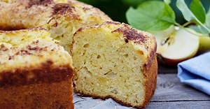 Sour Cream Apple Cake