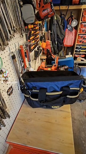 16 reactions | CLC Work Gear's 16" Bigmouth Tote Tool Bag has 23 pockets to carry all your essential tools and accessories. Fill it up, we dare you! Video Credit: @joestoolshop #CLC #workgear #CLCWorkGear #CustomLeatherCraft #moreruggedthanever #trades #contractor #carpenter #plumber #electrician #HVAC #construction #tradesmen #craftsmen #moldedbasebag #toolbag #clcbag #toolcarrier #toolstorage #electricalbag #hvacbag #tools #repost | CLC Work Gear | Facebook