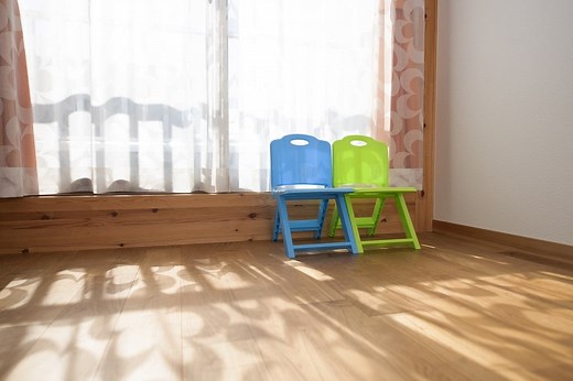 Spielzeugfreier Kindergarten: Alles rund um das Konzept