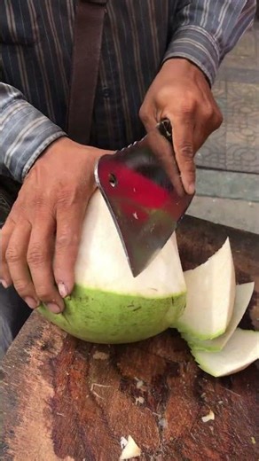 Fresh coconut cutting skill! #shorts #streetfood #fruit #viral #coconut #explore