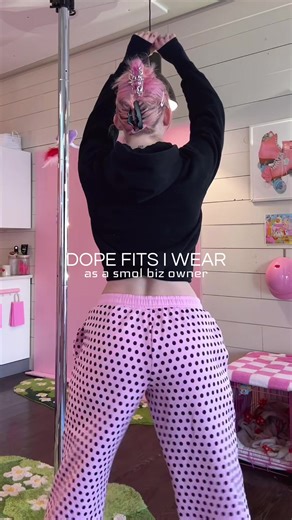 I love owning a business 🫶🏻 Wearing @Bye Bambi #altstyle #style #pinkaesthetic #alternative