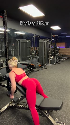 Riley Johnson on Instagram: "Num num num num!🍑🍰🧁🤤 #buttmuncher #bootyeater #plumpydumpy #letthemeatcake #ieatass🤭"