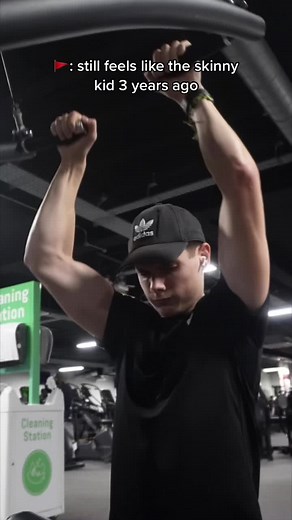 Pav 🥴 (@pav_lifts)’s videos with som original - angel