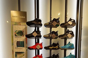 7 Best Lightweight Basketball Shoes [2025]